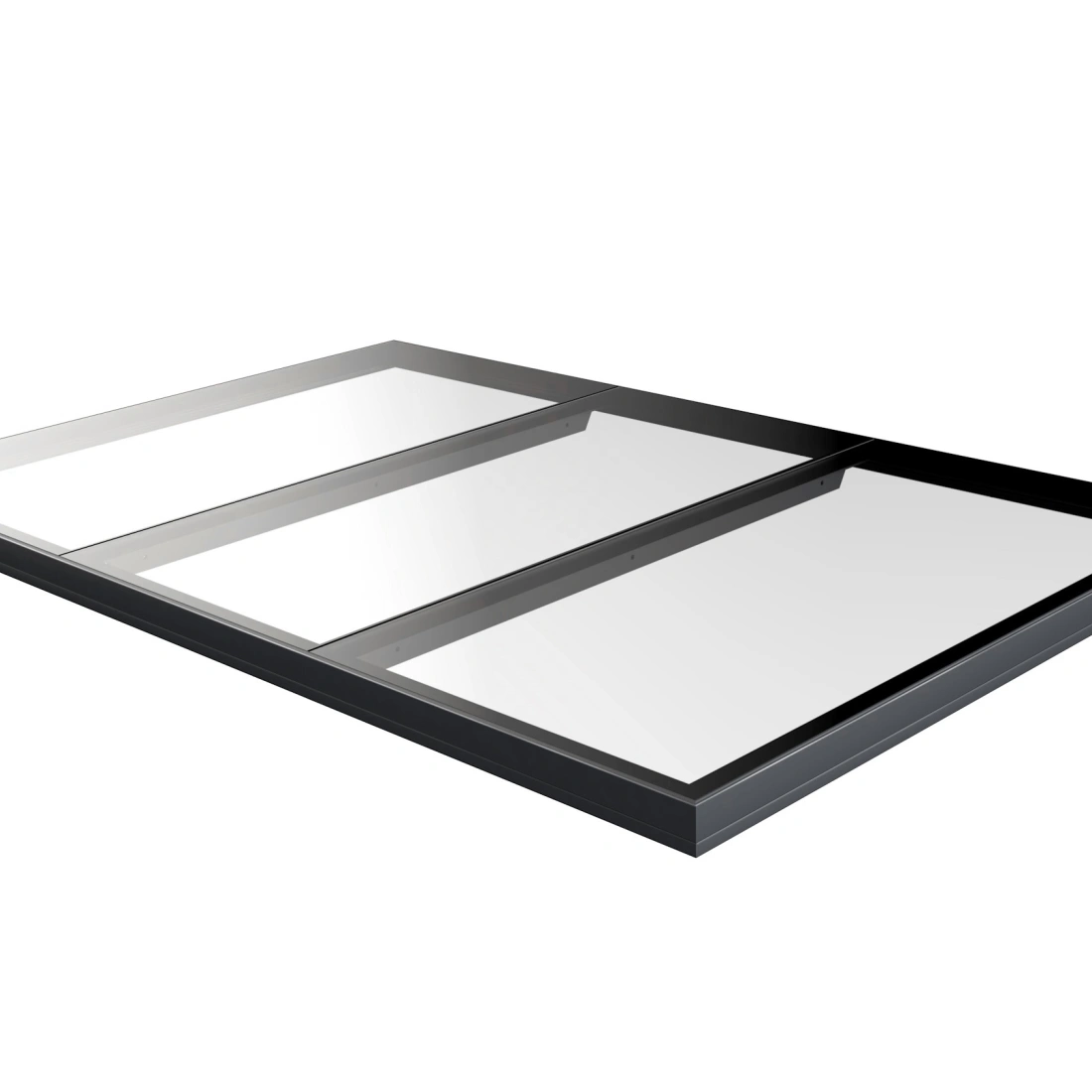 Drei rechtwinklige, spiegelnde Glasplatten in einem schwarzen Rahmen. Sie sind nebeneinander angeordnet und reflektieren das Licht.